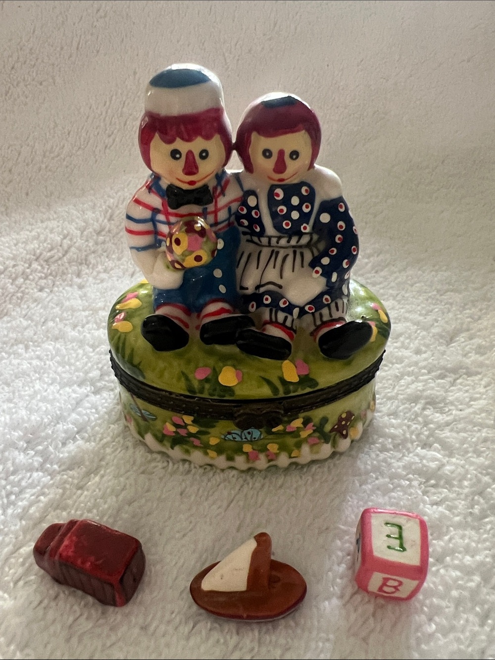 Raggedy Ann & Andy trinket box